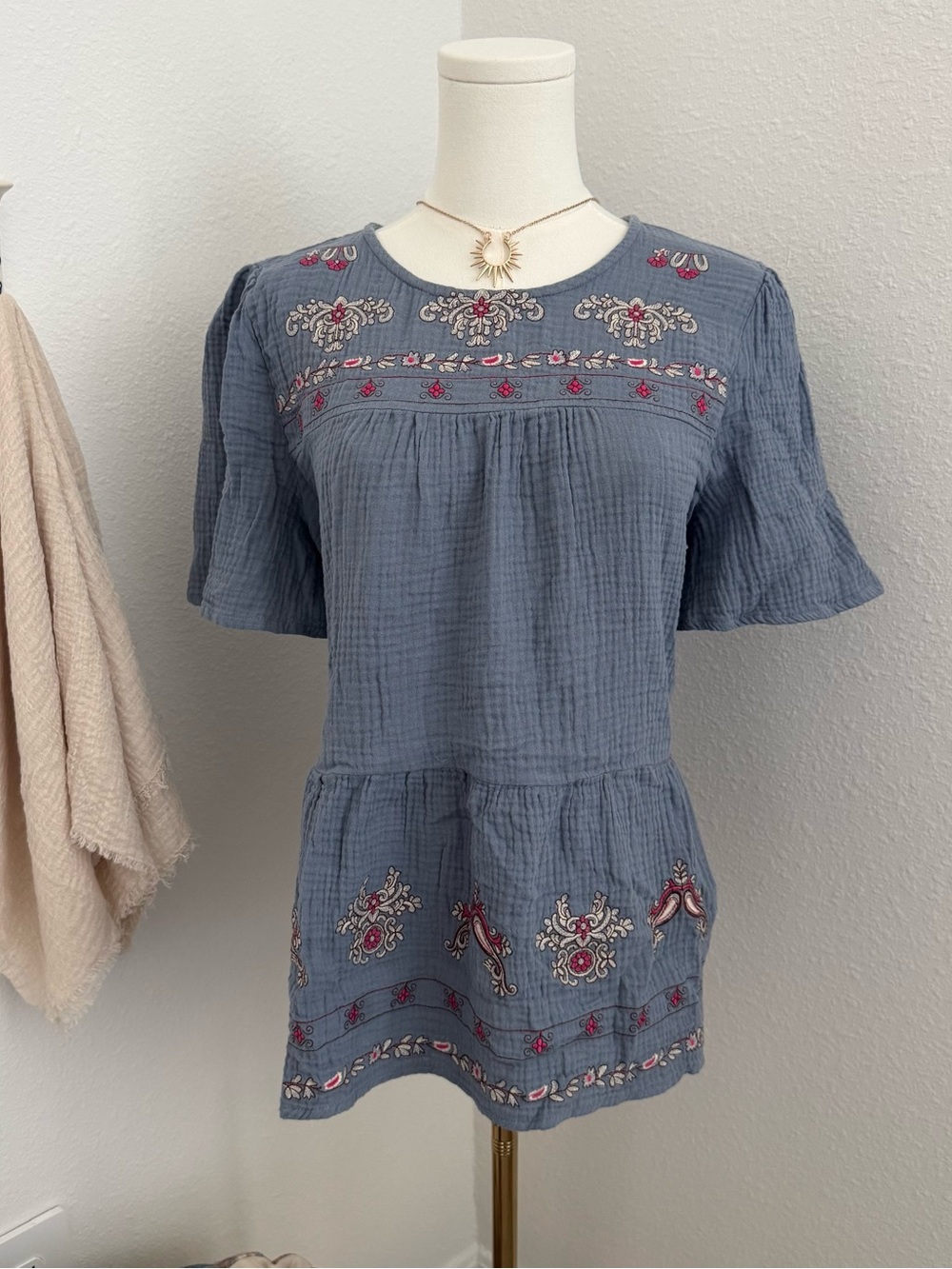 Entro Blue Embroidered Gauze Peplum Top Size L Boho Cottagecore
